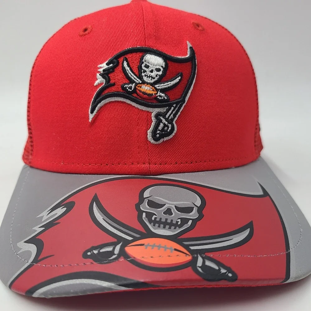 Youth Tampa Bay Buccaneers Hat Snapback Trucker Mesh New Era 9Forty Red Gray NFL